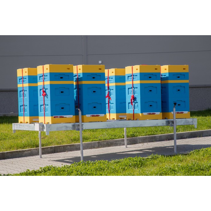 Przyczepa do transportu uli z burtami z wagą pasieczną platformową