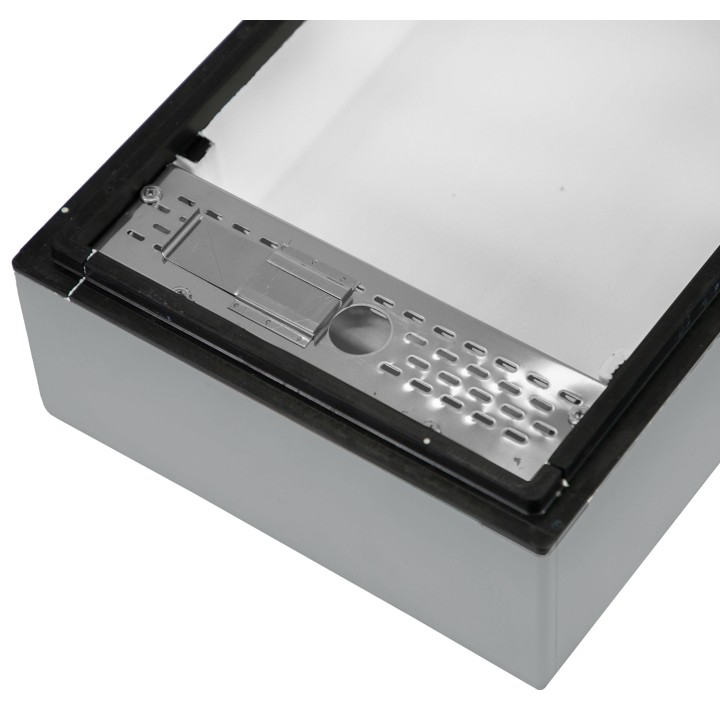 Powałko-podkarmiaczka, wielkopolska, 6-ramkowa, szara